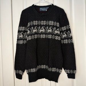 Woodstock 100% Wool Black Crewneck Sweater Fair Isle Reindeer Pattern M